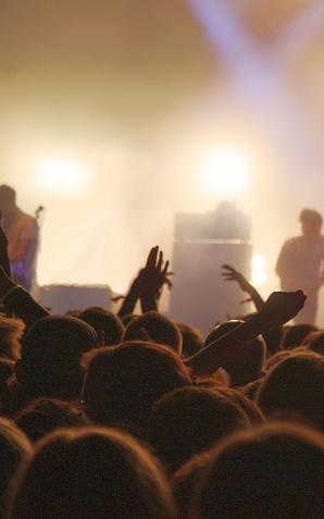 Polacy wydają coraz więcej na letnie festiwale i imprezy sportowe